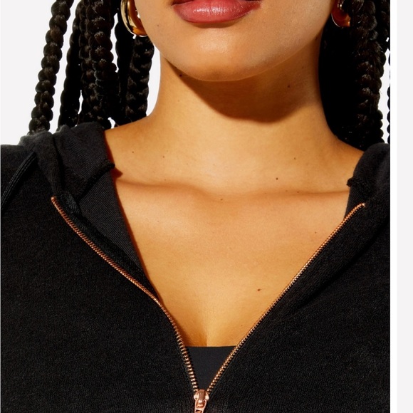 Lounge on a new level. Comfy Terry Short Onesie - Picture 6 of 8